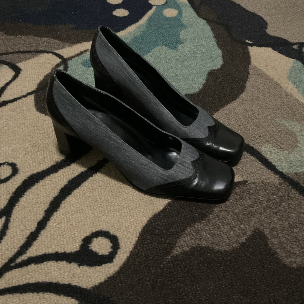 Bandolino Two-Tone Black and Gray Block Heel Pumps